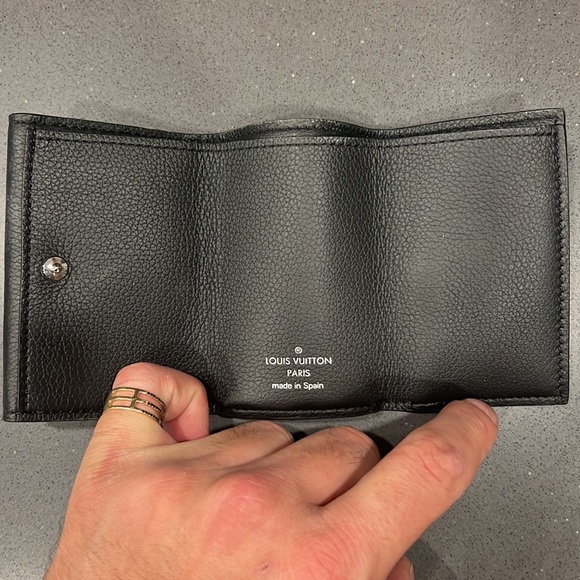 Louis Vuitton wallet - Picture 2 of 4